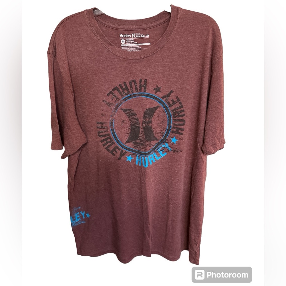 Hurley (Exclusively for The Buckle) logo tee.  EUC size XL.